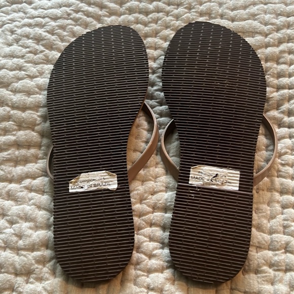 You Metallic Flip Flops - Picture 4 of 6